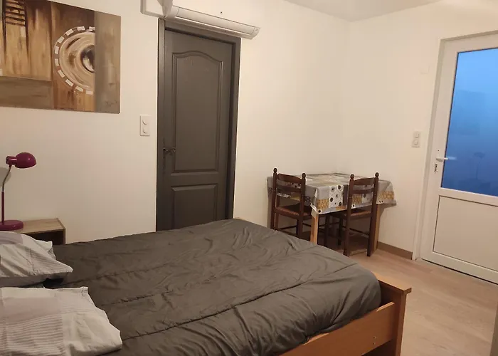 Climatise, 30 Min Parc Celebre, Sentiers Pedestres, Pistes Cyclables, A 1h Des Plages * Cheffois